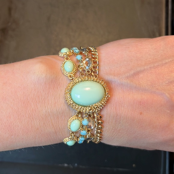 Like new bracelet bundle - Picture 16 of 17